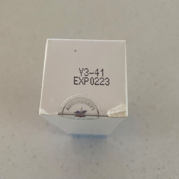 Rejuvi ‘y’ Renewal Gel With EGF 1oz EXP 01/23 V3-41 - Picture 3 of 7